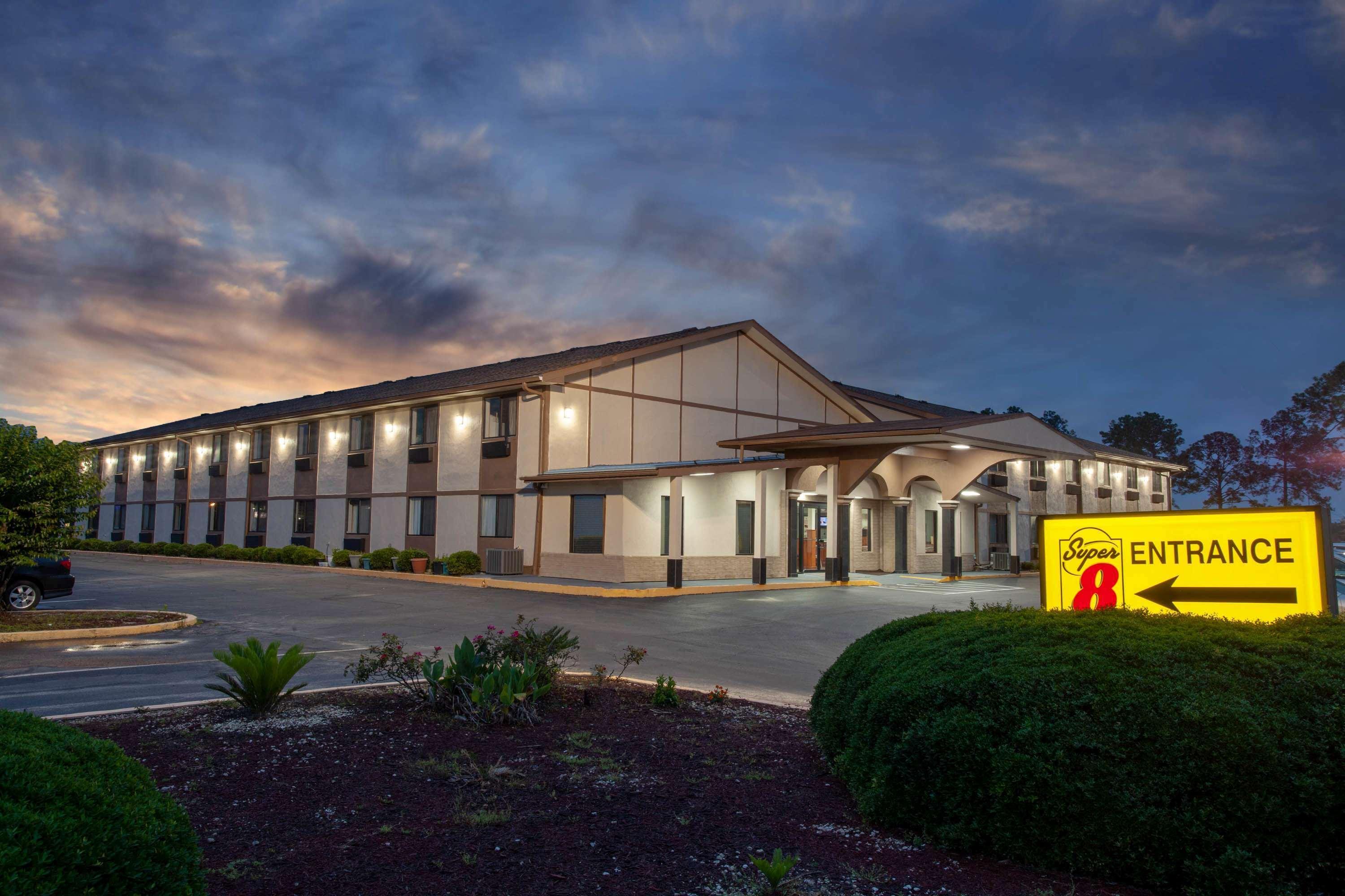 Motel Super 8 By Wyndham Waycross Ga Extérieur photo